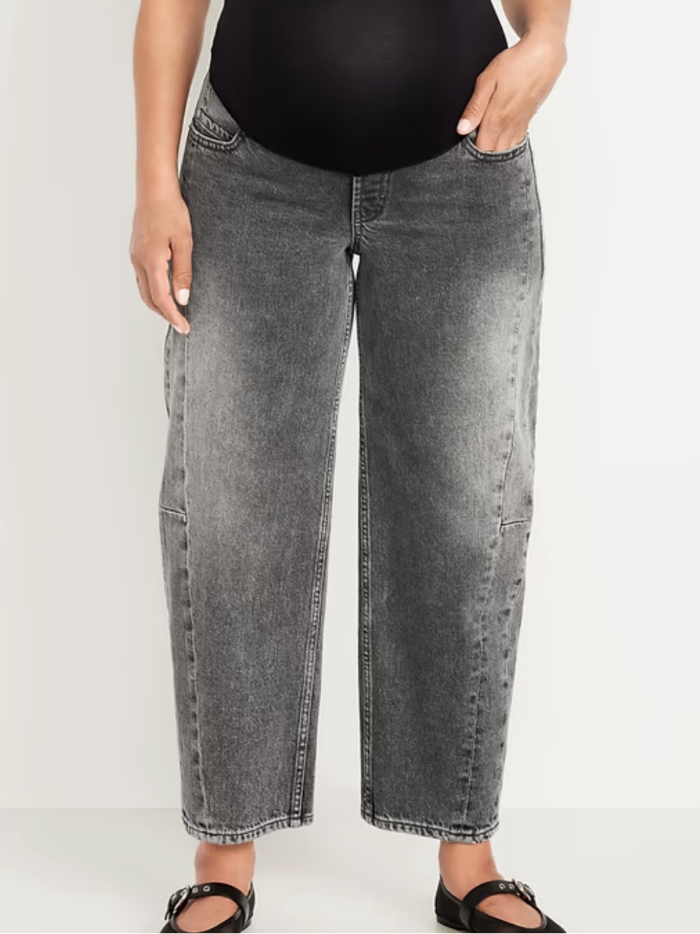 Old Navy Maternity Full-Panel Barrel Ankle Jeans